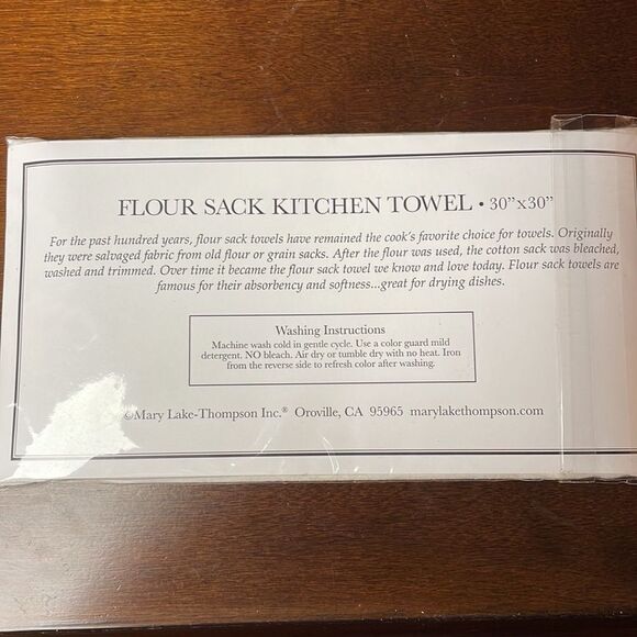 Mary Lake-Thompson Valentine Cookies Flour Sack Kitchen Towel - Picture 3 of 3